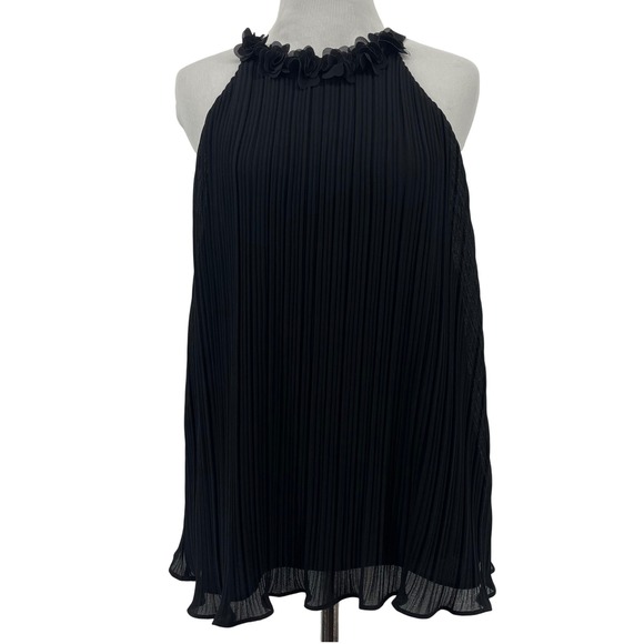 CeCe Tops - CeCe Women Size Medium Black Pleated 3D‎ Floral Rosette Sleeveless Blouse